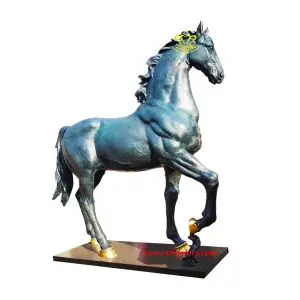 bronze horse statue