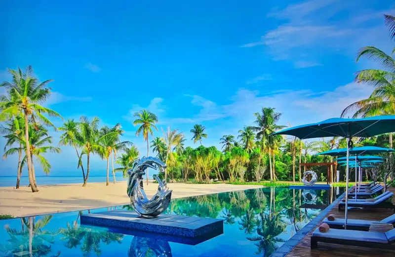 stainless steel sculpture